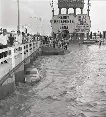 RegionalFlood's tweet photo. July 3, 1975, a summer monsoon triggered raging water that swept down the Flamingo Wash into the parking lot at Caesars Palace on the strip, flooding hundreds of cars!
#caesarspalace #stormevent #lasvegas #flood #flooding https://t.co/pmEfSFMnlx
