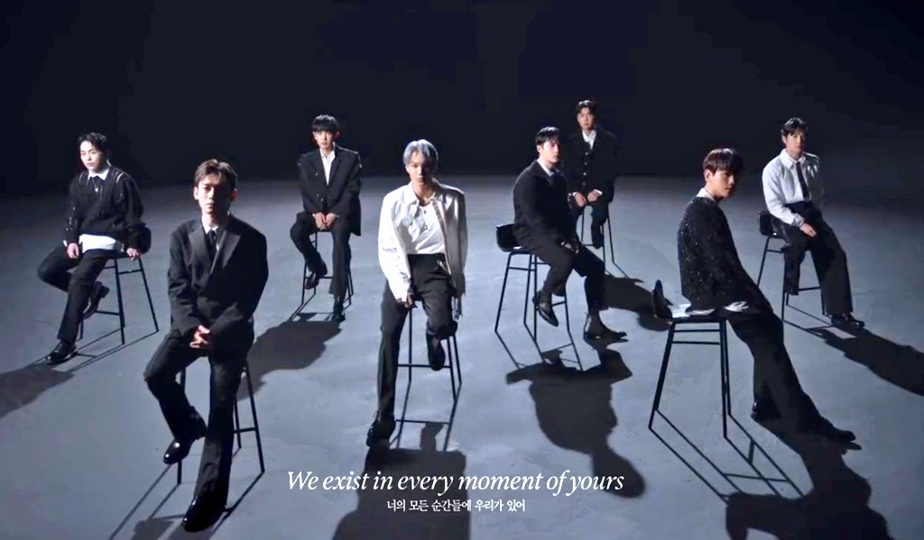 mixx_sx's tweet photo. 엑소 이번앨범 나잇대별로 다 있음
10대                                            20대
30대                                        4500살 https://t.co/lNciYMMNC2
