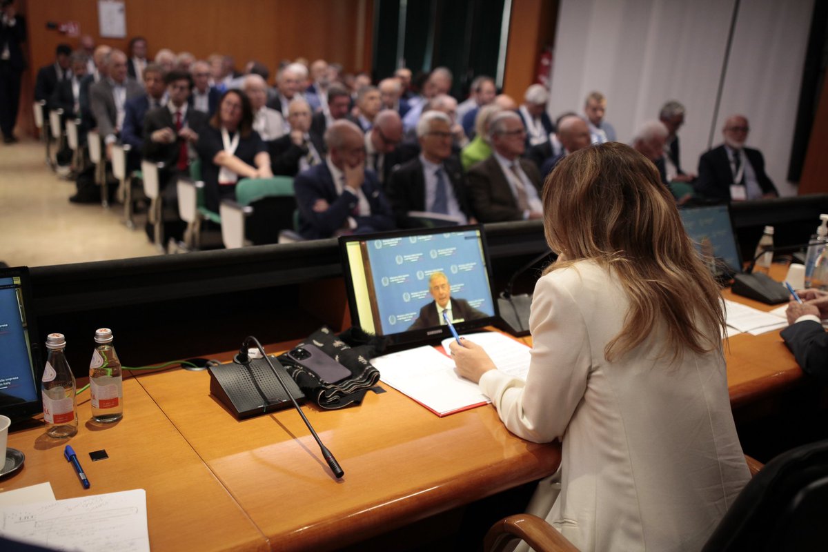 UCIMU's tweet photo. Barbara Colombo, presidente UCIMU’ all’assemblea dei costruttori italiani di #macchineutensili , #robot e #automazione ha affermato: “Se analizziamo l’andamento dell’ultimo triennio 2021-2023, appare evidente che l’Italia della macchina utensile esce rafforzata dalla crisi” https://t.co/6u86ADy7HM