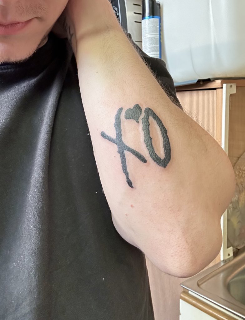 finally have it! 🖤 #XOTWOD <a href="/theweeknd/">The Weeknd</a> <a href="/MementoMoriXO/">𝙼𝙴𝙼𝙴𝙽𝚃𝙾 𝙼𝙾𝚁𝙸 𝚇𝙾💀</a>