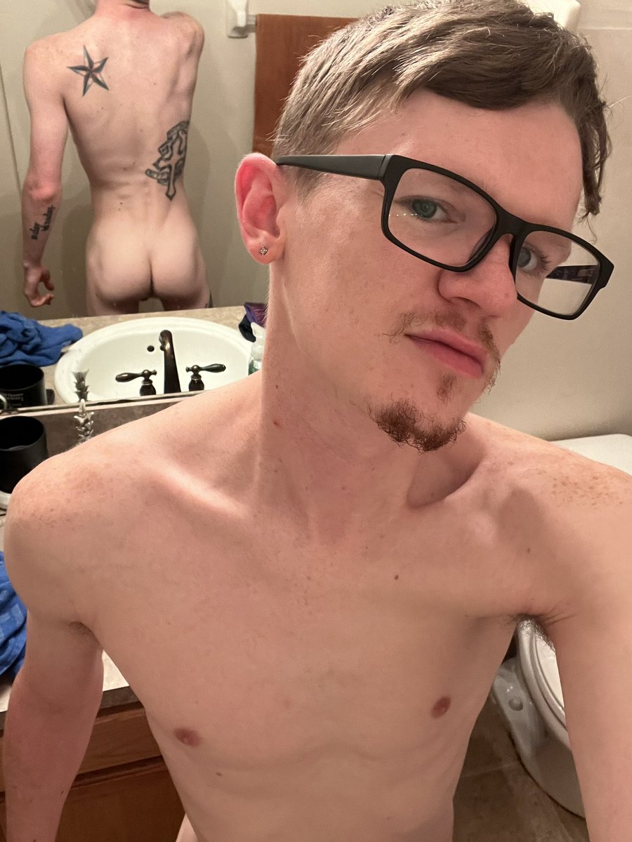 Hopping in the shower before work, which side you washing first, front or back🥵😘🙏🏼💦
