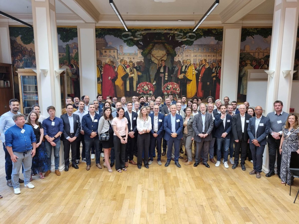 [Verso Energy⚡ rejoint le pôle national de recherche🔍, innovation✨ et enseignement📖 mis en place par INRAE]

Verso Energy⚡s’engage aux côtés de l'INRAE et ses différents partenaires 🤝 pour fédérer les #recherches autour de la #production #agricole🌱 &amp; le #photovoltaïque☀️.