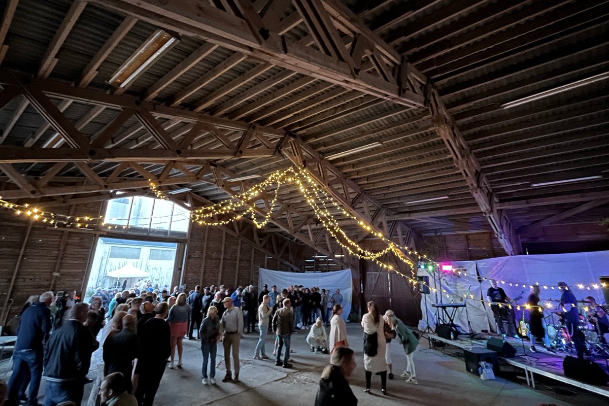 Sailors and locals party well into the white night at Töre's Midsummer harbour festival
#midsummersail #balticnonstop #musto #hansestadtwismar #törehamn #sweden #töre #balticsea #ircrecords #heartoflapland #balticrace #offshore #sailing #nonstop #ostseeregatta #segeln #ostsee