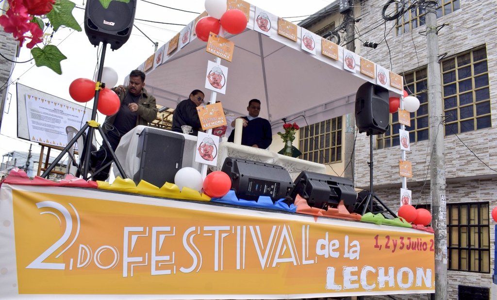 Desde el <a href="/IPESBogota/">IPES</a> seguimos apoyando la #GastronomíaPopular. 
¡Hoy es el último día del 2° Festival de la Lechona!.🐷 Un espacio para que puedan probar y disfrutar en familia de este plato tradicional del Tolima y Huila en Bogotá. 📍Los esperamos en la zona L.