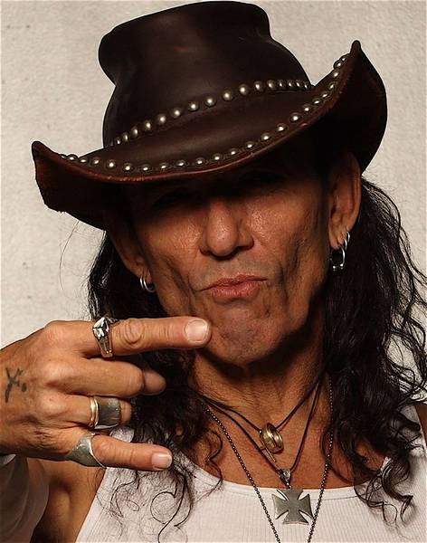 Happy Birthday Stephen Pearcy, one of the greatest!  