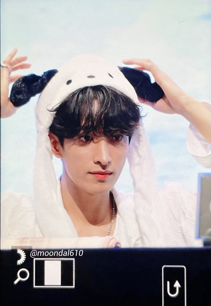 sheep8769's tweet photo. 월드 도겸 내가 너무너무너무 좋아함...
파마한 도겸이 넘 코여움!!!!!
글구 무엇보다 이 때 도겸이가 왕행복해보임.. ✌🏻
그래서 나도 너무 행복했던 기억이 있고
파마했는데 왜 몰라주냐고 서운하다고 글 쓴것도
귀엽고 지친 기색 하나 안 내고 활동 마무리 해서
기겸아 도특해요 #mood ... https://t.co/FWkNBycFBn