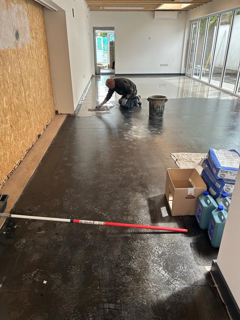 CrowngateBuild's tweet image. External rendering works and internal flooring works commencing

#schoolextension #externalrender #flooringcontractor #crowngateconstruction