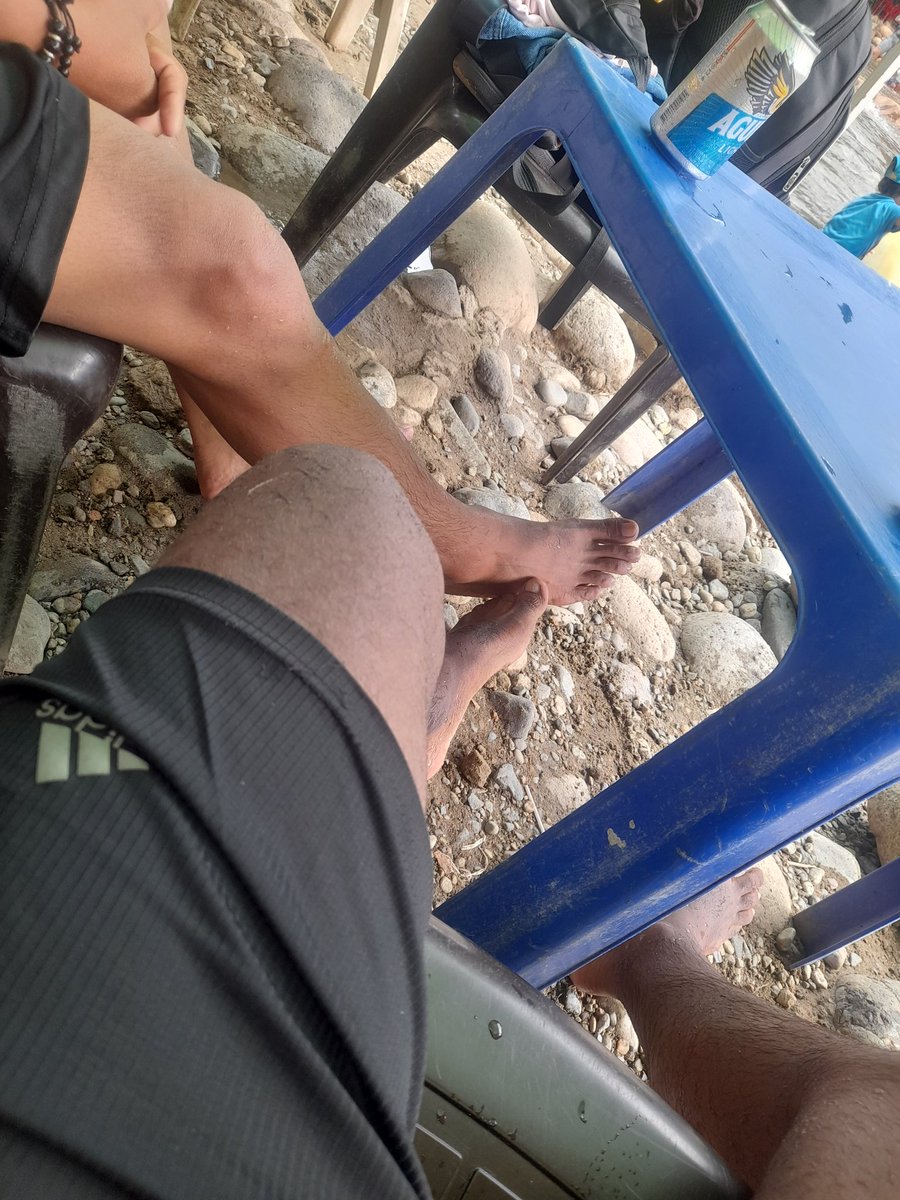 DeoJof's tweet photo. Nos vamos de culiada en el río guatapuri? https://t.co/j7HovvvJgM