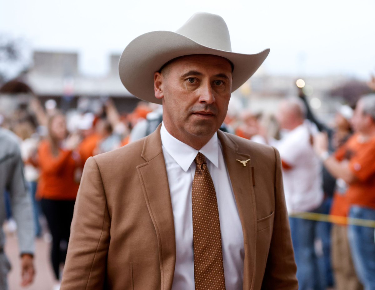 BON_SBNation's tweet photo. Longhorns Daily News: Texas’ will they, or won’t they, conundrum ahead of SEC affiliation https://t.co/o4su7LuE3n https://t.co/Jkv2U8O1OJ