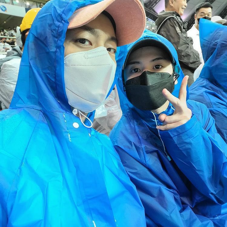 두준~~~ 생일축하해🩵

#두준이와_함께_또_한번의_여름
#우리의_모든이유_윤두준