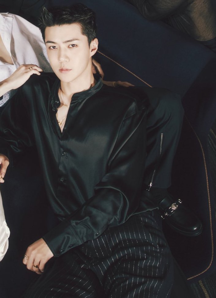 usehunni's tweet photo. اینجا نمیشه فنگرلی کرد سهونو بفرستید پی وی حرفای شخصی دارم😭❤️‍🔥
D-6 TO EXIST 
OUR LIGHT EXO 
#EXO_TeaserImage6
#EXO_CreamSoda
@weareoneEXO https://t.co/USd0S24rRx