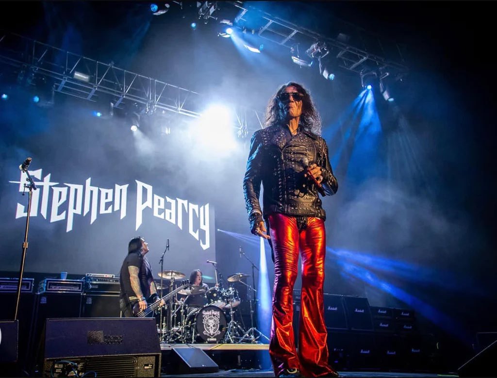 Happy birthday Stephen Pearcy from Ratt!    