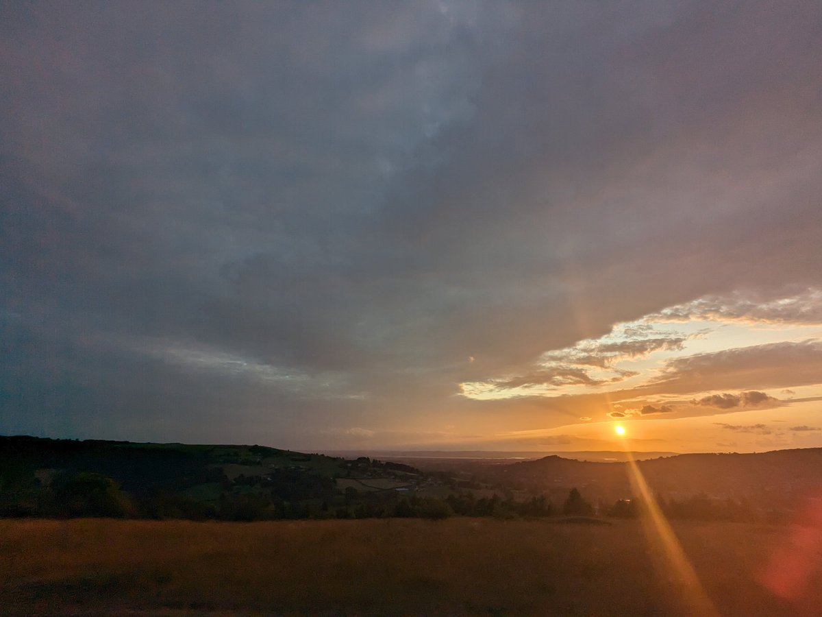 spobjoy's tweet photo. Frampton 10k done! Pretty stunning in the shire tonight. 
Bath, beer, then bed https://t.co/z1pfY0uF2h