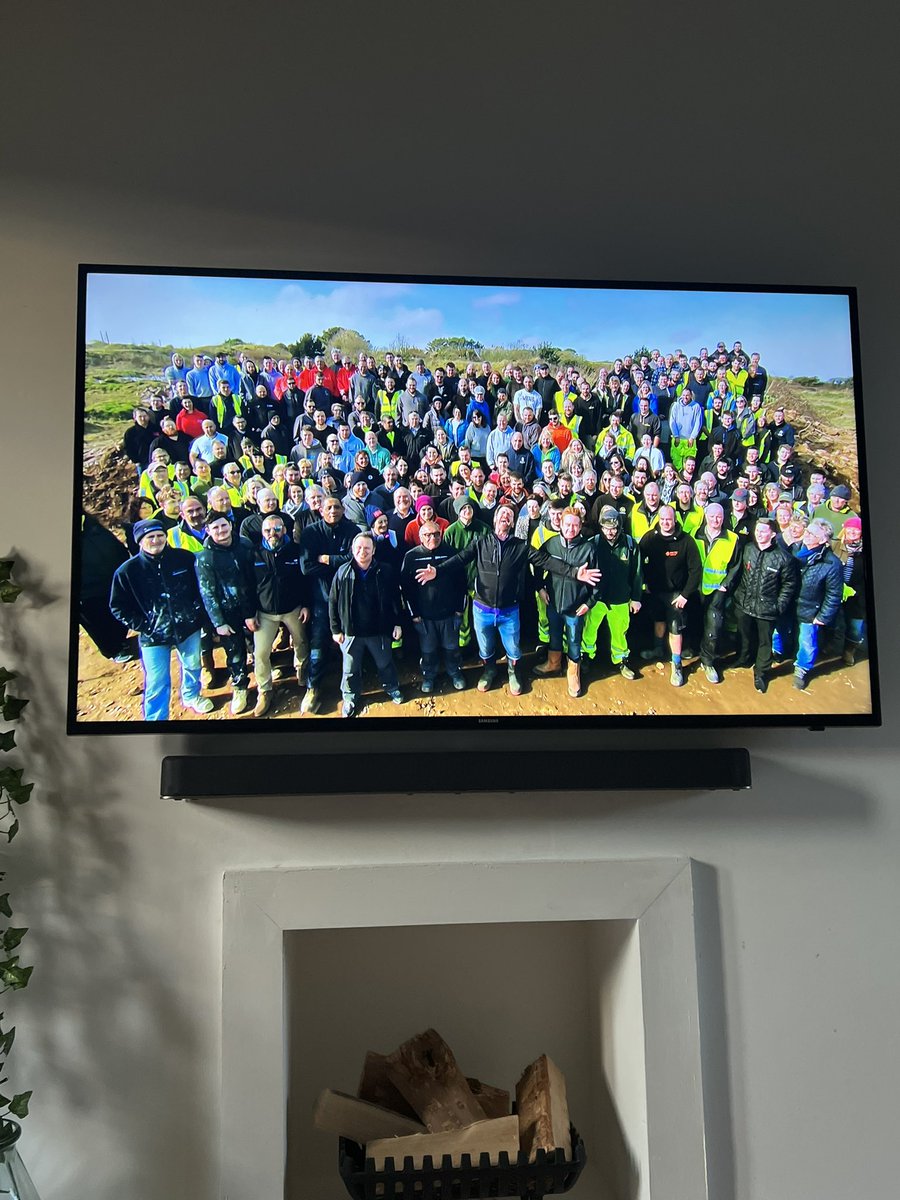 FairwaysAndFood's tweet photo. 💕 Fantastic to have @MrNickKnowles and his team back on the TV helping out some of life’s beautiful people deserving of a helping hand to make life that little bit better.
#DIYSOS #diysosthebigbuild https://t.co/OclmXGK5wi
