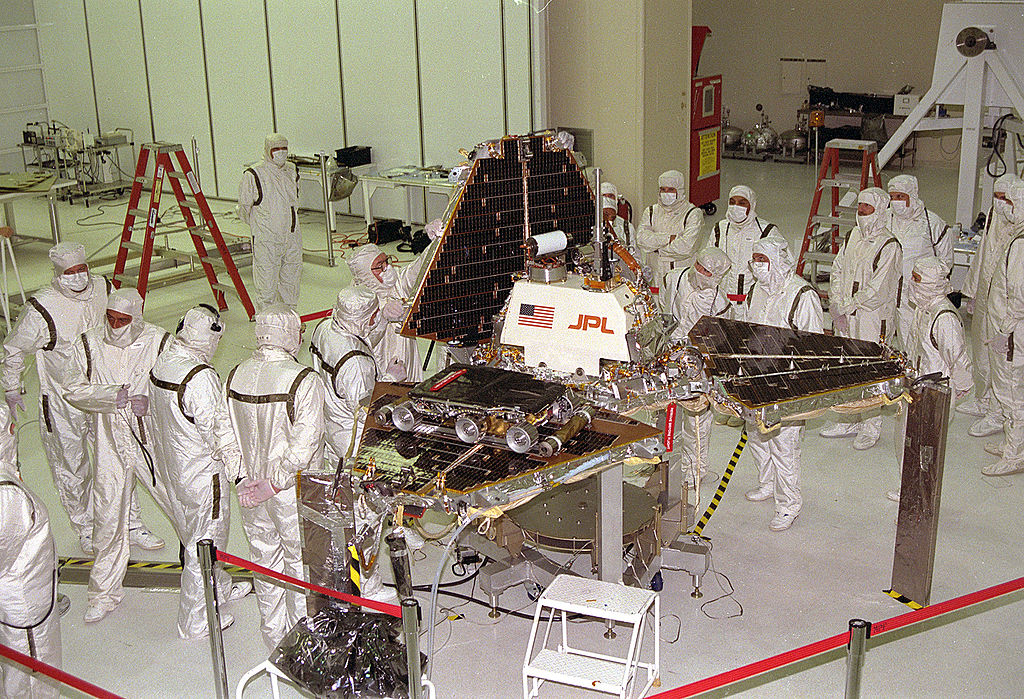 ron_eisele's tweet photo. 4 July 1997. 16.56.55 UTC/GMT. The Mars Pathfinder (MESUR Pathfinder), American spacecraft carrying a base station with roving probe 'Sojourner', landed in the Ares Vallis, Chryse Planitia, on Mars. https://t.co/aGMUyoeKCx