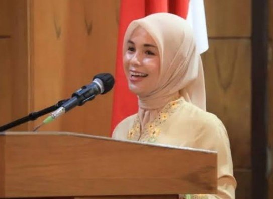SahabatSaber's tweet photo. Calon Ibu Negara Pilihanku
Smart, humble, berwawasan luas, penuh ide kreatif.

Selamat pagi.. https://t.co/uEn4ke71Pb