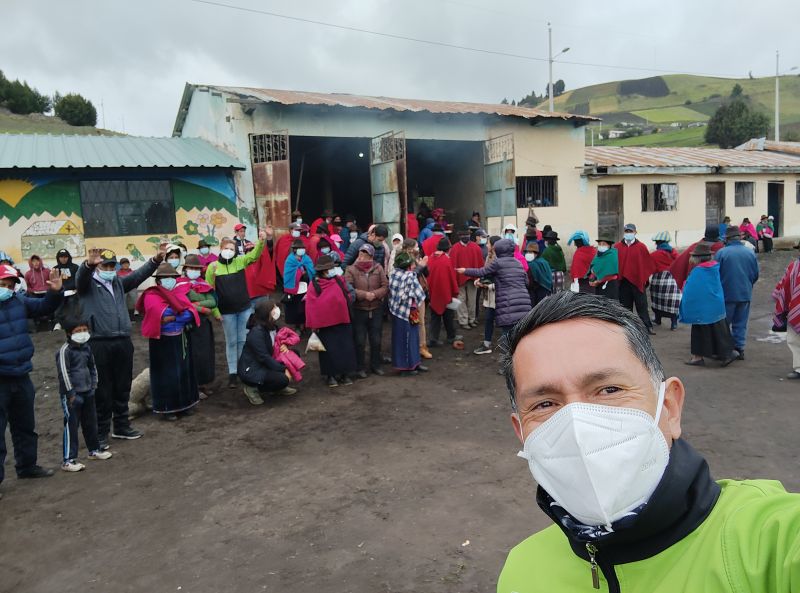 CooproAnanda's tweet photo. ¡Voluntarios de todos los países del múndo, uníos!
Cooperativa Ananda requiere de voluntarios para su proyecto de #comunidadessostenibles que inicia en el verano, a partir de Julio 2023. Por favor envíar su #CV y carta motivacional a info@ananda.ec https://t.co/VIwBpri4jC