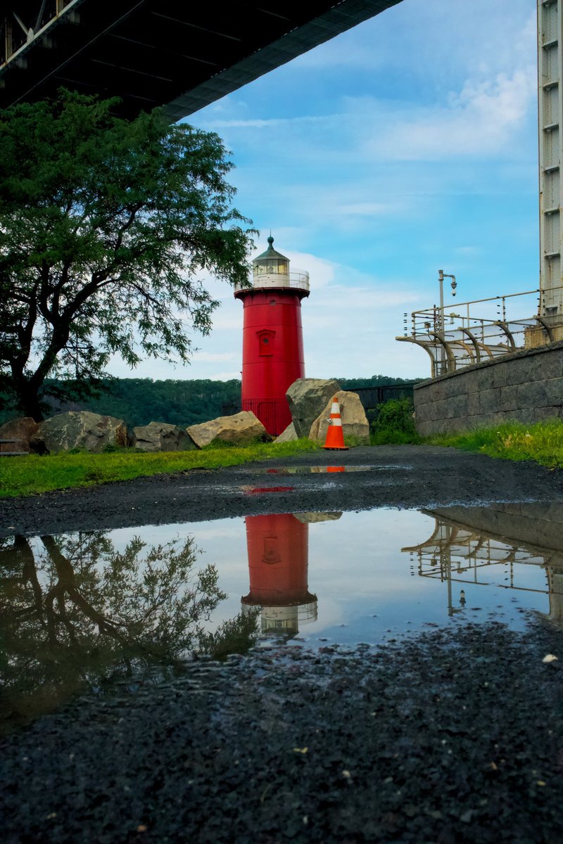 marzvrover's tweet photo. how have I lived only a 30 min walk from this gem without realizing for 2 years?

#streetphotography #urbanphotography #cityphotography #city #newyork #newyorkcity #nyc #street #urban #photography #photooftheday #photoofday #lighthouse #littleredlighthouse https://t.co/1CiUjK7SE9