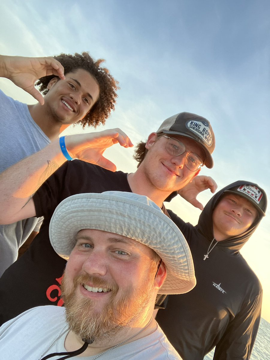 BHSPrincipalB's tweet photo. Good day on the bay with Sonny and this fishing #CRU @Bentley5one @_helijah32 @Coach_Bear_ @CoachJohnsonFB @sonnysdramamama https://t.co/3EnxnDYHMG