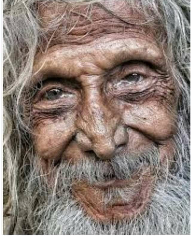 أجمل التحدي أن تبتسم وفي عينيك الف دمعه...