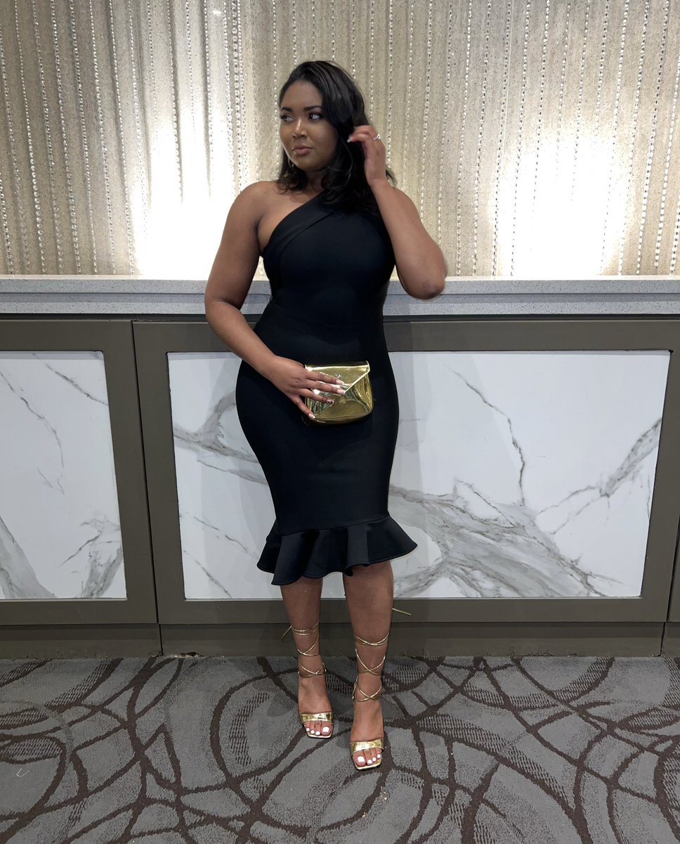 simplyree_xo's tweet image. I hear wedding bells 💍👰🏾‍♀️ #Imnext