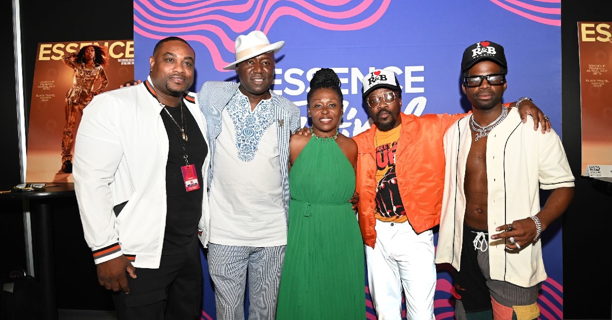 AttorneyCrump's tweet photo. I’m enjoying #BlackCulture and music at @EssenceFest with some amazing individuals — including #AJOwens mother, Pamela Dias. I’m glad we have the chance to come together every year and celebrate the culture that’s birthed so many talented artists and creatives! https://t.co/Q6JHrYWqJa