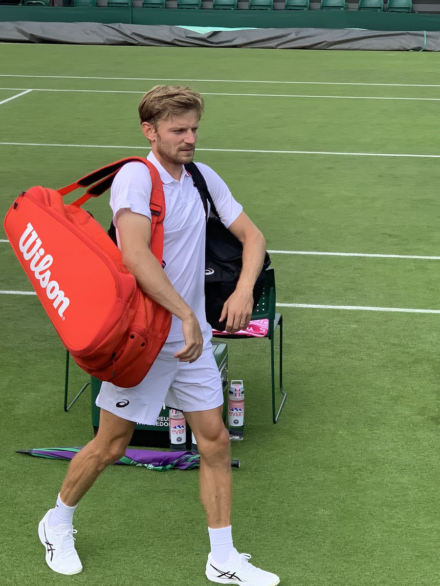 pe_TGS's tweet photo. A great day on court 2 @Wimbledon for the Year 9 @TgsTadcaster students! Some even got a chance to get on Centre Court! #acetime https://t.co/PqLwNt66u1
