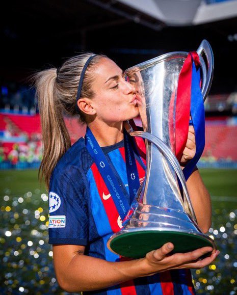 Forcaa_Barcaa's tweet photo. 1 mois en arrière 💙❤️ https://t.co/UxWkBMxq2D