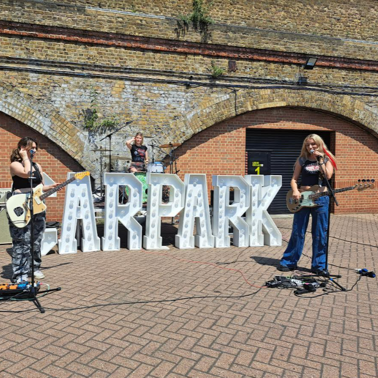 rocklandstv's tweet photo. 023 07 Hallo July! What's that?
#RocklandsArtbeat #MailOut? 

Pic: @carparkband @WandsworthGasworks

https://t.co/1llgS4FAcc https://t.co/AaQ82jf6gd