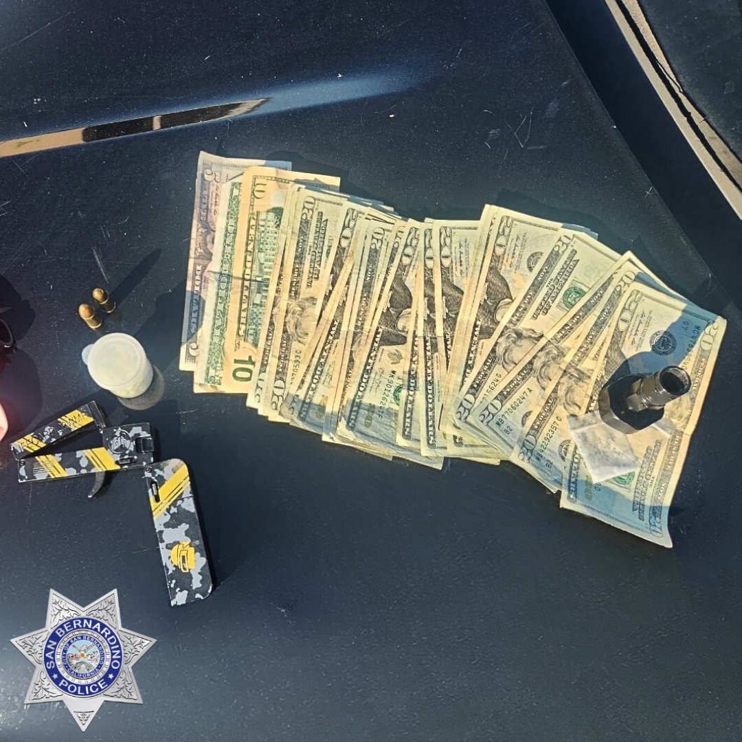 SanBernardinoPD's tweet photo. WALLET SIZE
@SBPD_CHIEF
#NotInOurCity #FoldableGun #walletsize #Safetyalert #SanBernardino #SBPD #StandardofExcellence https://t.co/UHdJWmQmS0