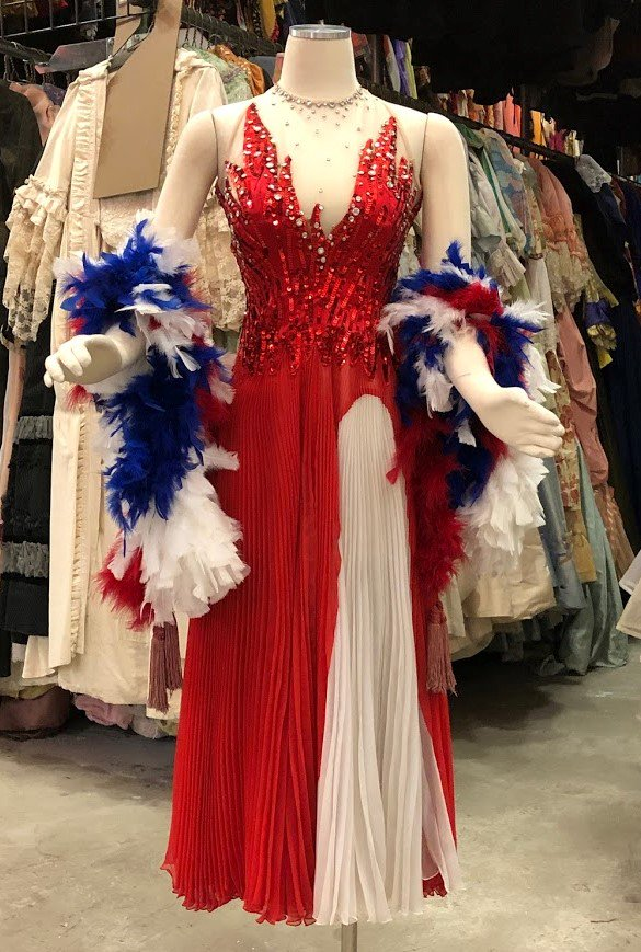 TDFNYC's tweet photo. Whether you're relaxing, partying or fulfilling yourself creatively, TDF wishes you a very happy #IndependenceDay! πΊπΈπ½
We love this Americana find from the TDF #CostumeCollection Rental Program #4thOfJuly https://t.co/jeP0S3abf3