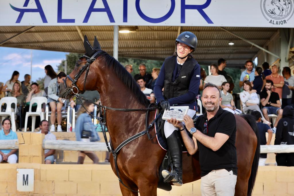 Magnífic Concurs Nacional de Salt d'obstacles organitzat des des Club Hípic d'Alaior. Un gust estar-hi present, com cada any. Enhorabona a tots, guardonats, participants, responsables de pista, junta des club i aficionats! #Alaior