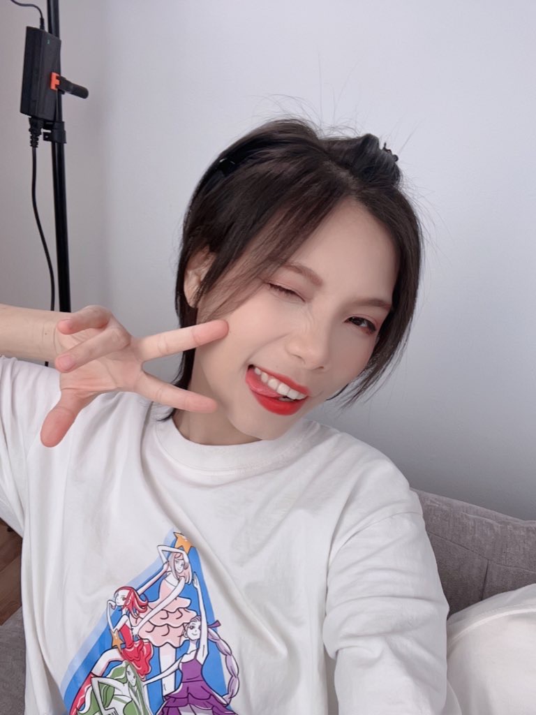 Polaris_Rin's tweet image. おはよう〜みんな🍉
ちょっと似てるじゃん😆😆😆
#POLARIS2023 #ベトナムアイドル  #ポラリス #rinnie_polaris #不忘初心