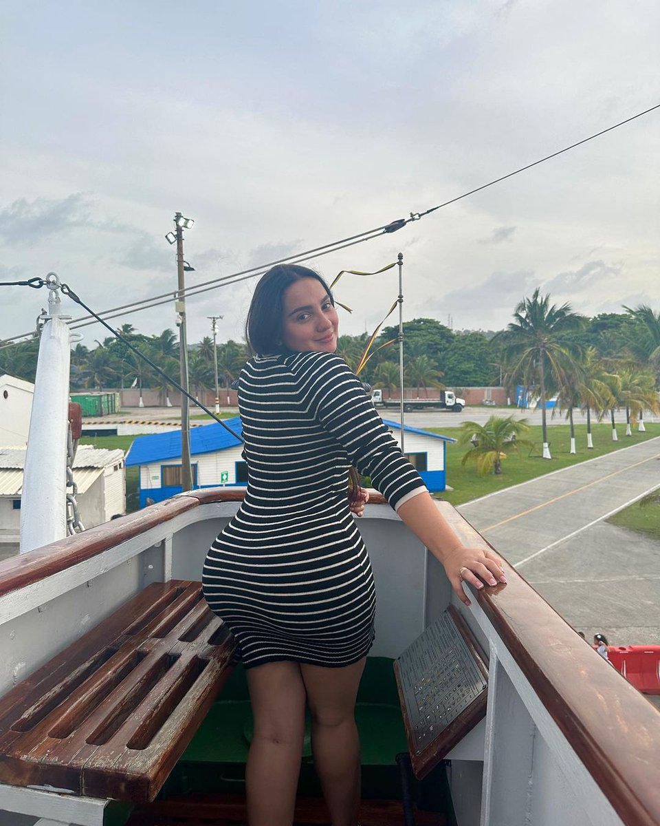 2012user2022's tweet photo. Que tengan lunes así de pinche sabroso 🤤 😍
#CulonaVirus #culosytangas #nalgonanatural #NalgonasSeductoras #NalgonaVIP #NalgasQueEnamoran #nalgasdeinfarto #CulosCoquetos #NalgasQueProvocan #nalgotas #CuloTragón #NalgasDePrincesa #NalgasPreciosas #culosdivinos #LunesDeSeducción https://t.co/vkSRWvJJa5
