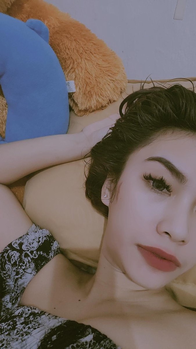 Mayaa39390847's tweet photo. Ada yg mau dengerin gua cerita ga si☹️ #lesbisange https://t.co/hZjterq3wB
