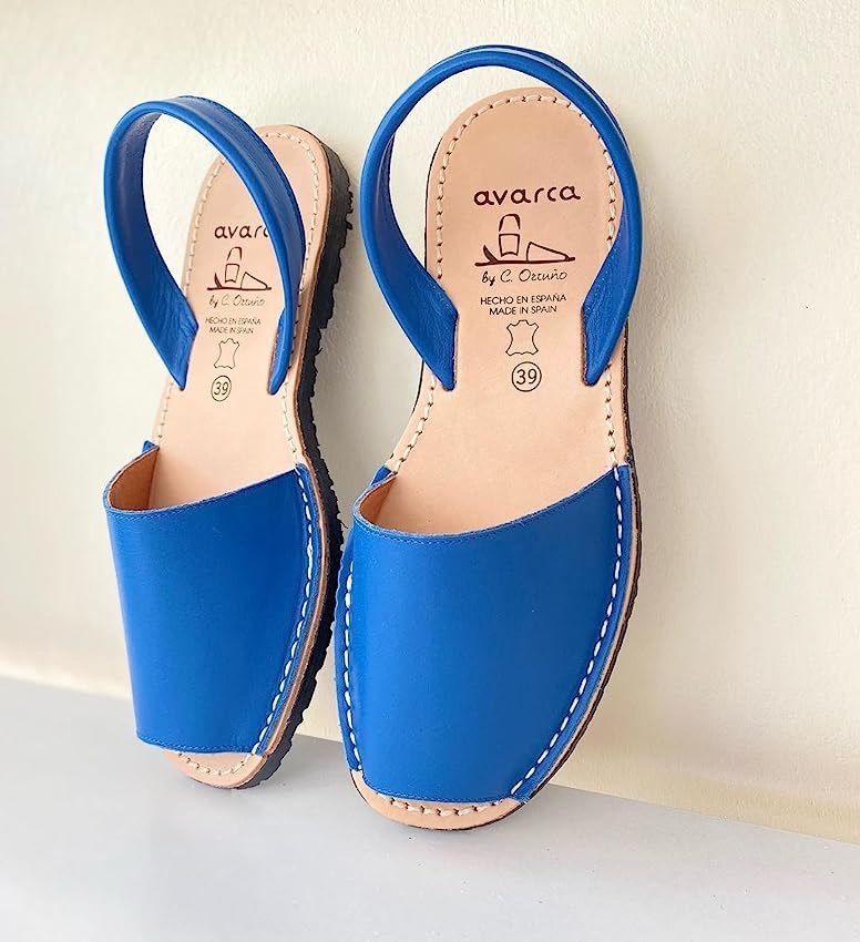 ZorianaStore's tweet photo. Step up your style with these stunning blue women's sandals! Designed to be an eye-catcher, these sandals combine comfort and elegance. Upgrade your outfit and enjoy the beauty of summer at every turn. 🌊
#sandals #avarca #menorca #sea #beach #ocean #leather #handmade #Spain https://t.co/UXCtF9PJ9l