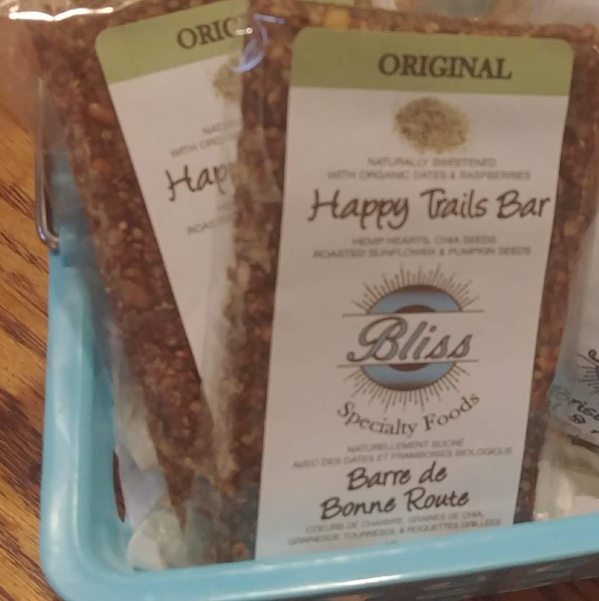 BlissGF's tweet photo. Check out the ingredient profile on our Happy Trails Bar! 💪⚡️💪 Dehydrated for 18 hours.  Most eat a half bar for a serving: 4g protein, 5g fat &amp; 9g net carbs (no sugar alcohols).#Grainfree #Dairyfree https://t.co/MAWHu35Zmk