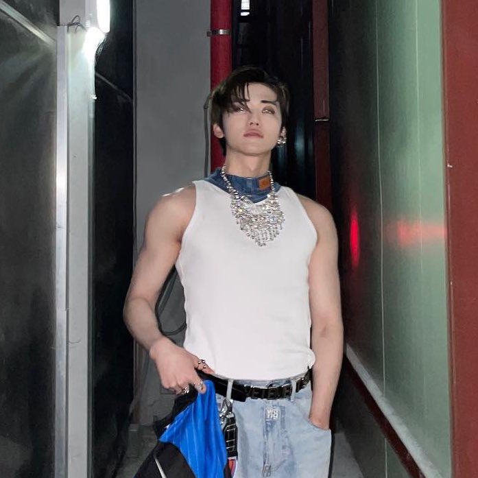 ป้าดดดดดดดดดดดดดด มามุงหุ่นแจมินเหอะ เว่อละ😭