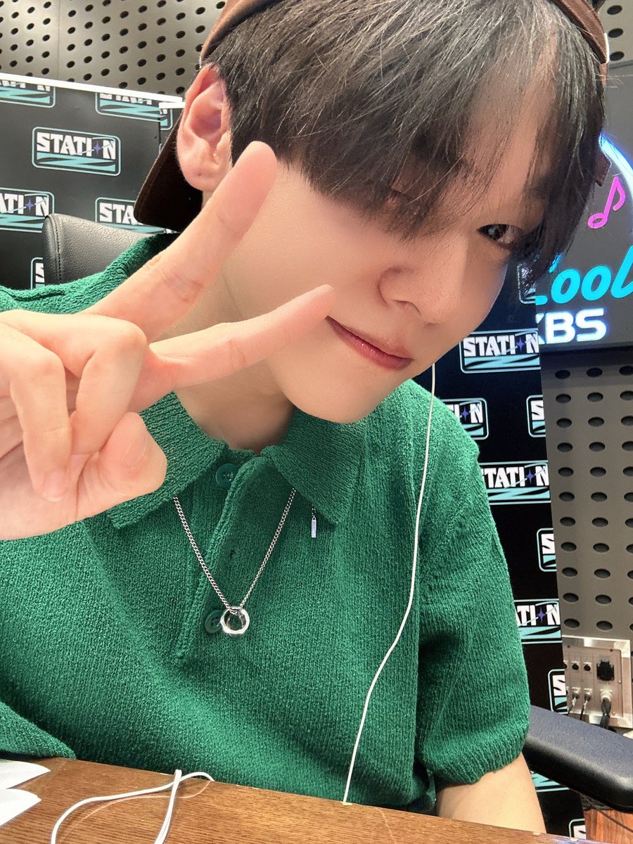 [#유 #U] 뒤집힌 나무🌳
#스테이션제트 #StationZ