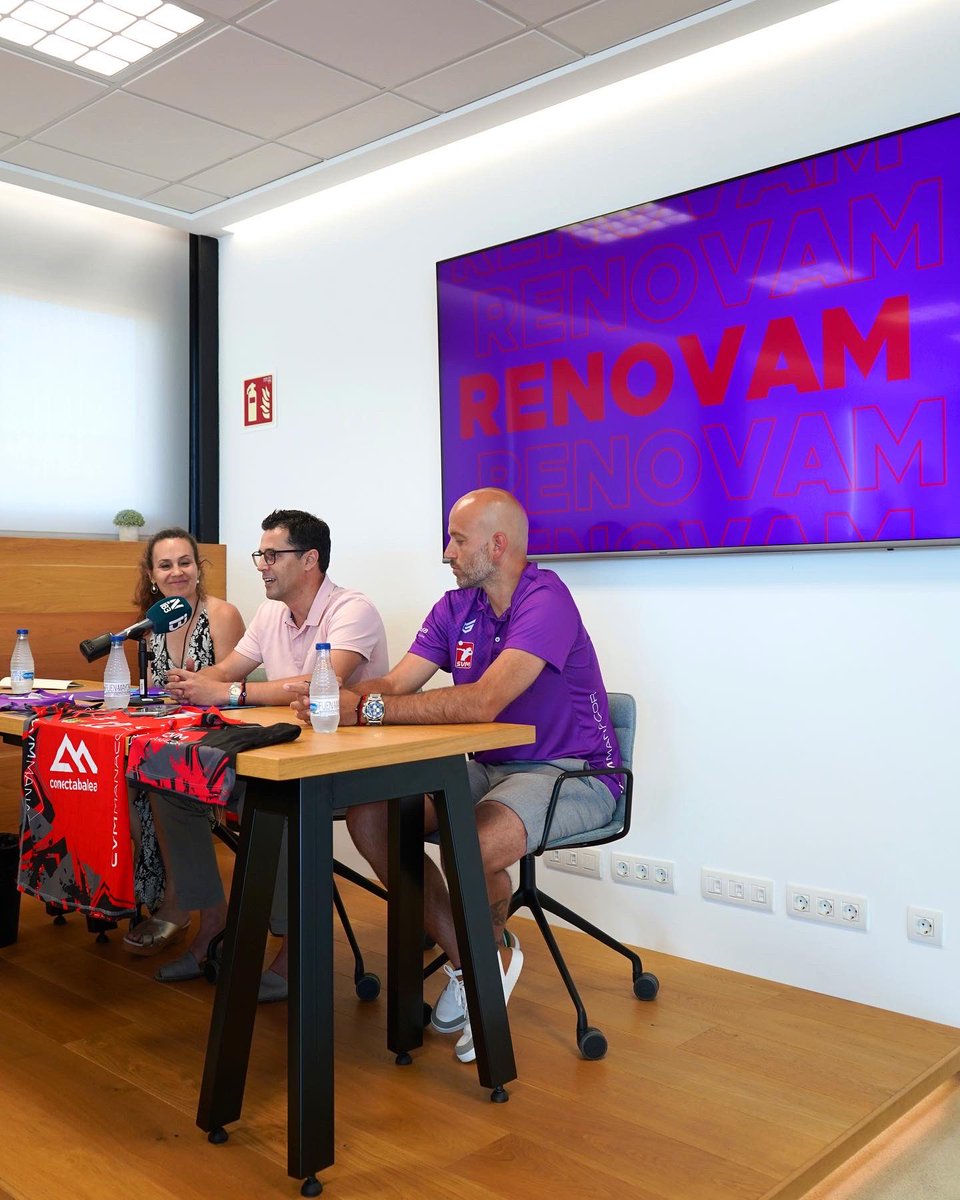 6 temporades amb el suport incondicional del nostre patrocinador principal <a href="/conectabalear/">ConectaBalear</a> 🤝🏻

👕Noves equipacions per la temporada 2023/2024. La segona durà el color representatiu de #ConectaBalear.💜

🏐Alexis Rubén, nou entrenador oficialment. 

🖥️ bit.ly/RenovacióPatro…