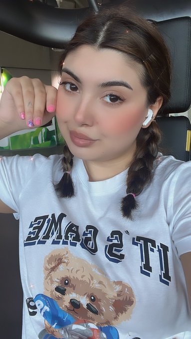 Hai sa fii antrenorul meu personal ❤️ https://t.co/p4EZ3Y2GRf