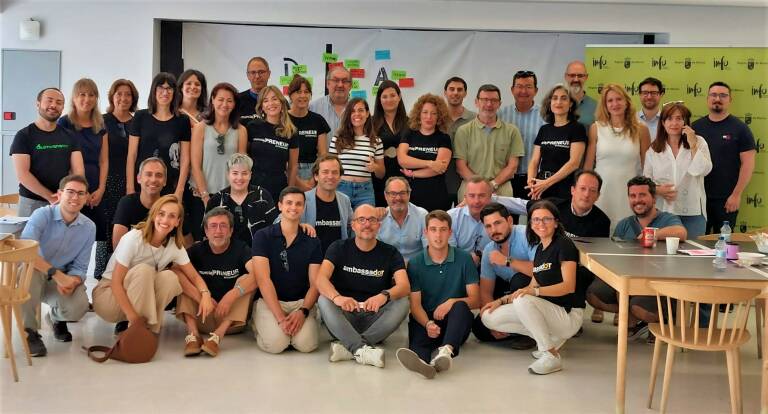 Una decena de startups entre las que está <a href="/MiSintaxis/">MiSintaxis</a> reciben el asesoramiento de 50 entidades del ecosistema emprendedor regional murciaplaza.com/una-decena-de-… via <a href="/murciaplaza_/">Murcia Plaza</a>