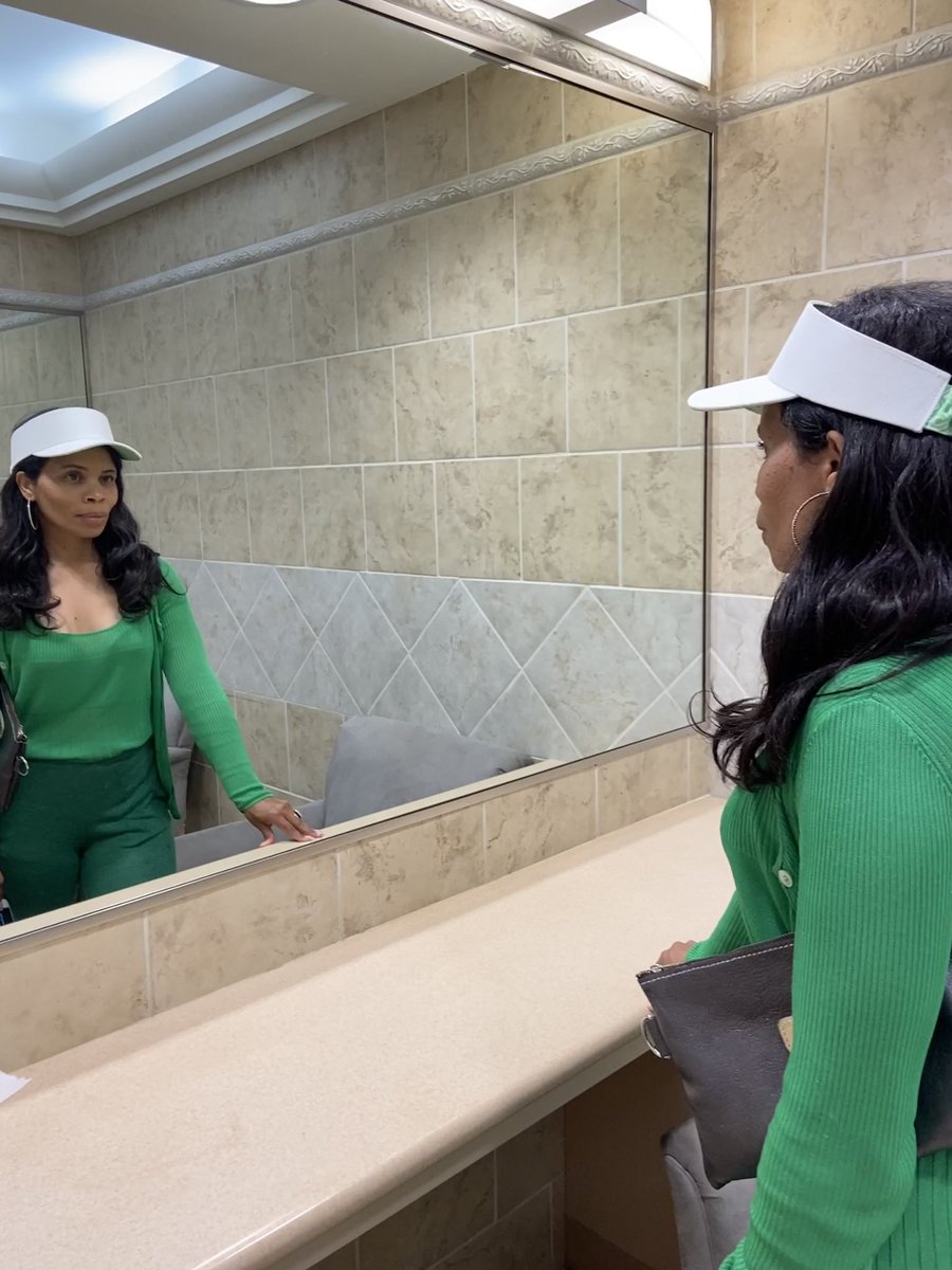 Mommalution's tweet image. When you reflect your best self, you know it and so does everyone else.😘

#mom #bestself #women #speaklife #lifestyle