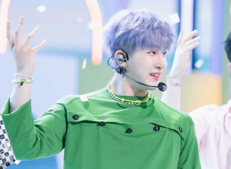 anparvi's tweet photo. Jinjin con 💚 ~ un 🧵 necesario 

#JINJIN #진진 #박진우 #ASTRO #아스트로 https://t.co/VFhx7DgFiK