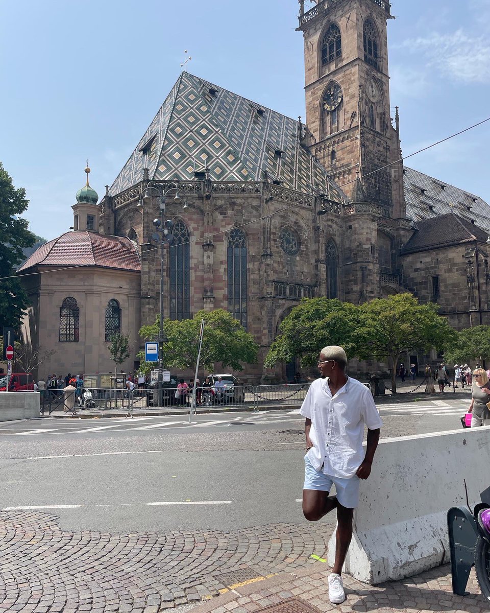 Baianoo95's tweet photo. O segredo é continuar sorrindo, sonhando, curtindo a vida enquanto lutamos para que a vitória seja nossa.🙏🏾🚀 https://t.co/c2AZjrzPVq