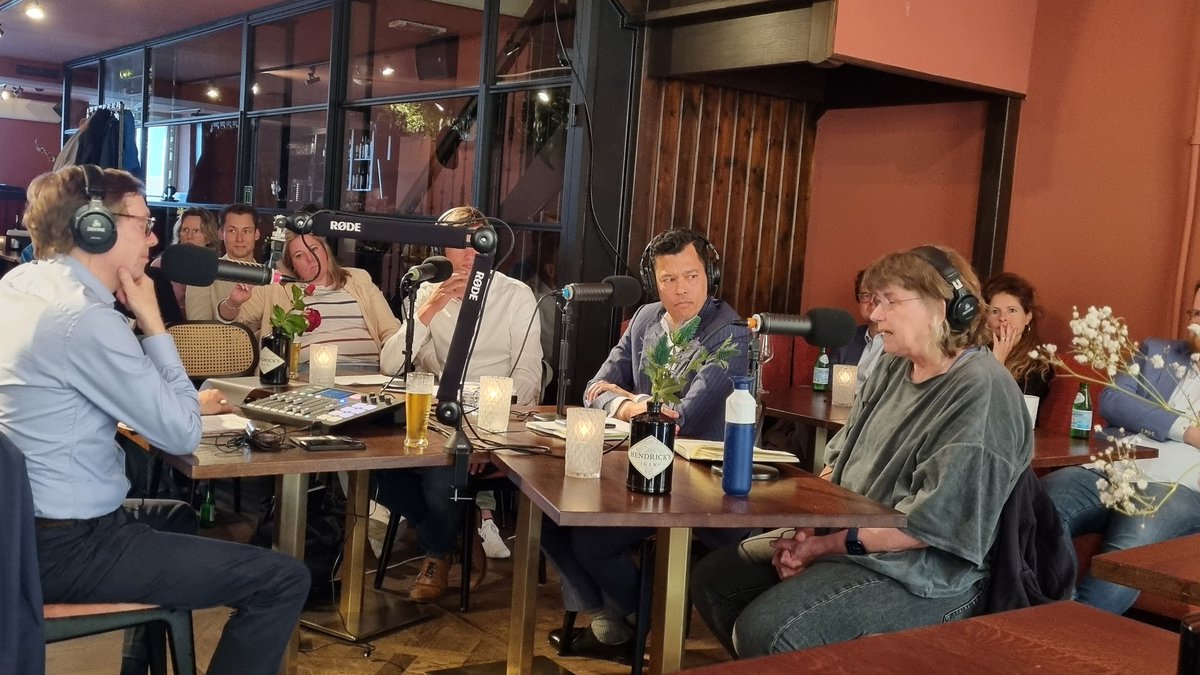 Goed gesprek bij #StudioEnergieLive over netcongestie. Volgens Coby van der Linde van #CIEP moeten we de verduurzaming van de industrie vooral via moleculen realiseren.