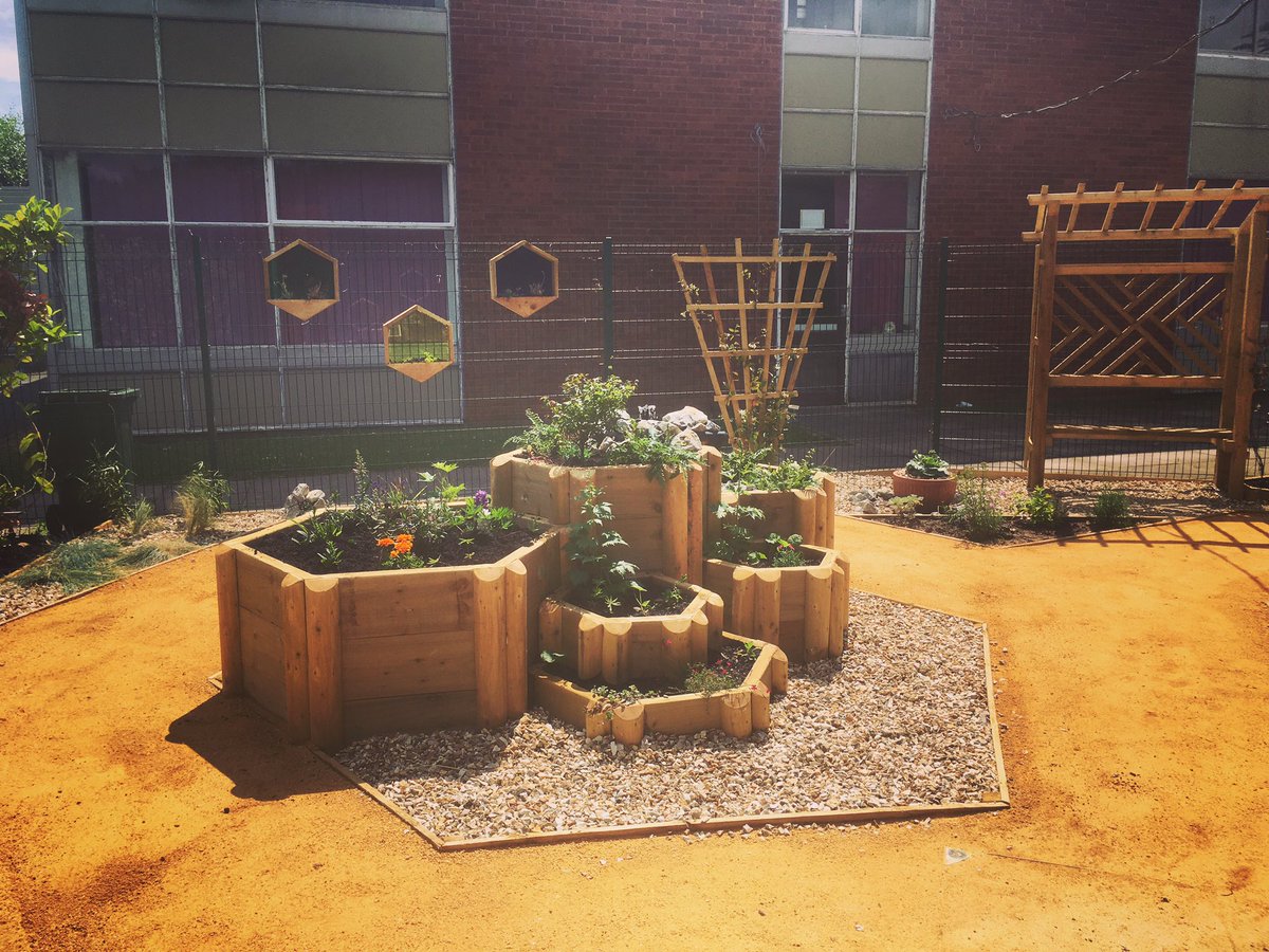 WildscapesCoop's tweet photo. The new #sensory #garden for Treetops @TGARedditch, a space where students can enjoy the variety of #scented #perennials and #climbers and the gentle sound of the self filling #waterfeature 

We hope the staff and students at TGA Redditch have many years of enjoyment. https://t.co/wDkI4hzC8Z