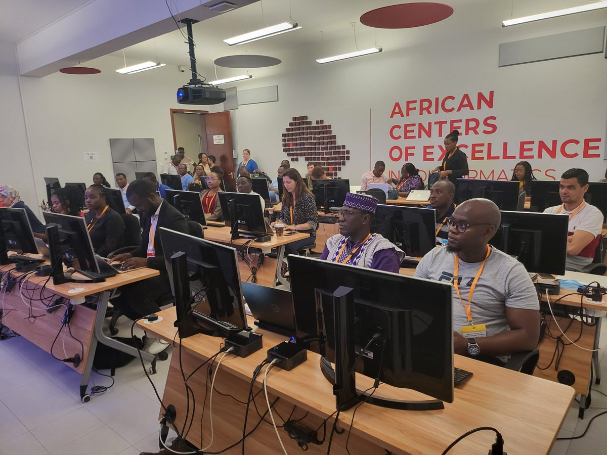 The underrepresentation of Africans in genomics is largely due to a lack of capacity, data and analytical expertise in the continent.

Last year, we trained about 25 African scientists in Polygenic Risk Score Analysis.

1/3