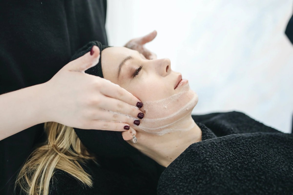 FOYMediSpa's tweet photo. "Really enjoyed my treatments with Paige at Foy Medi Spa! She’s so easy to talk to and knowledgeable and her space is so inviting and comfortable. 1000% will be back!" —Kristy.

Thank you for the kind words and the trust you've placed in us. We can't wait to welcome you back! https://t.co/4wddgLIiqn