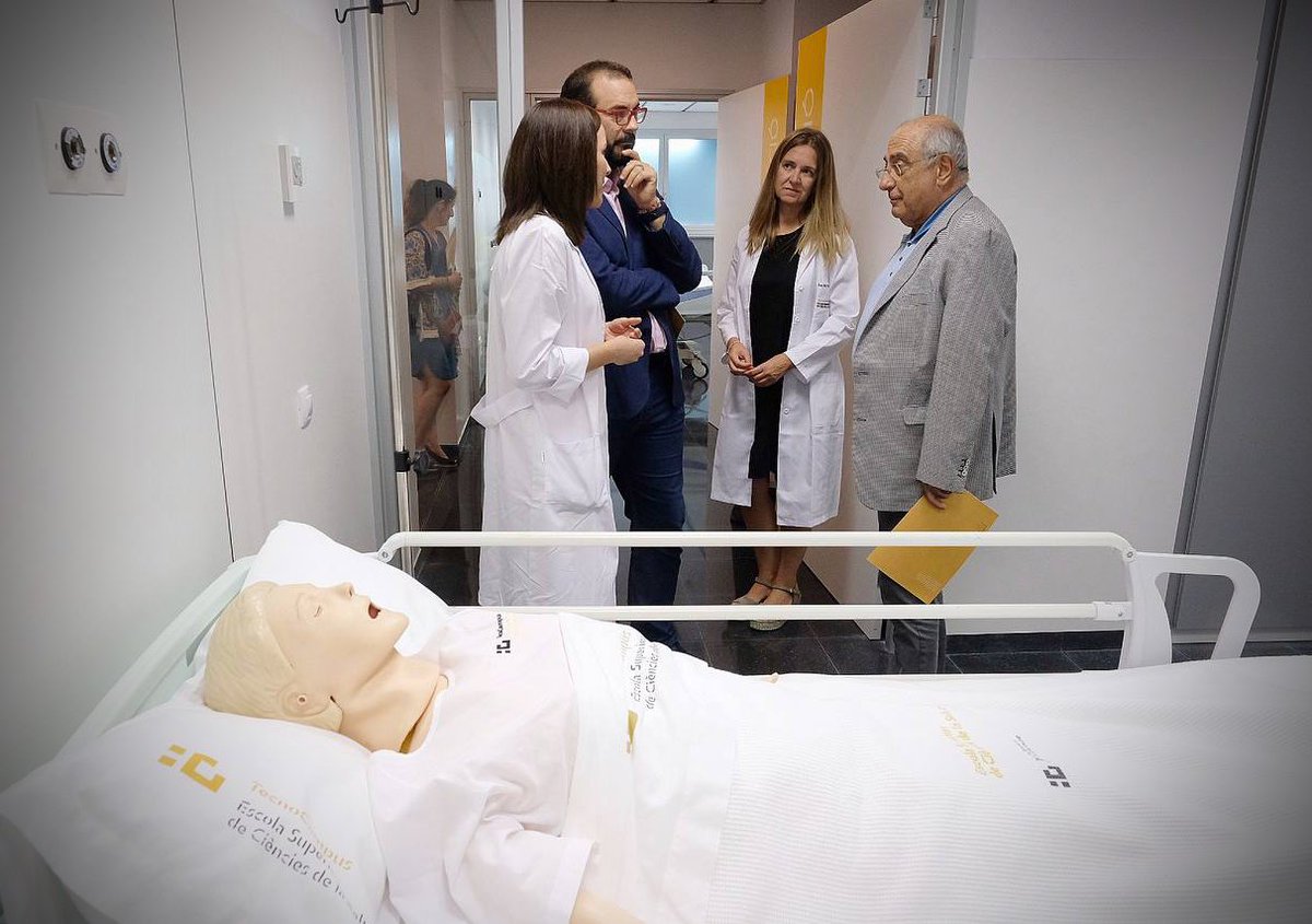 Recerca i Universitats (@recercauniscat) on Twitter photo 📌 Durant la visita al <a href="/TecnoCampus/">TecnoCampus</a> de Mataró, el #conseller <a href="/quimnadal/">Joaquim Nadal</a> ha posat en valor:
🗣“L’aposta pel territori i per la professionalització del Tecnocampus de Mataró així com la vinculació amb la <a href="/UPFBarcelona/">UPF Barcelona</a>"
🔗 gen.cat/438YaR0
#recerca #universitats 📌 Durant la visita al <a href="/TecnoCampus/">TecnoCampus</a> de Mataró, el #conseller <a href="/quimnadal/">Joaquim Nadal</a> ha posat en valor:
🗣“L’aposta pel territori i per la professionalització del Tecnocampus de Mataró així com la vinculació amb la <a href="/UPFBarcelona/">UPF Barcelona</a>"
🔗 gen.cat/438YaR0
#recerca #universitats